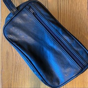 Men’s toiletry travel bag full zip top carry handle new